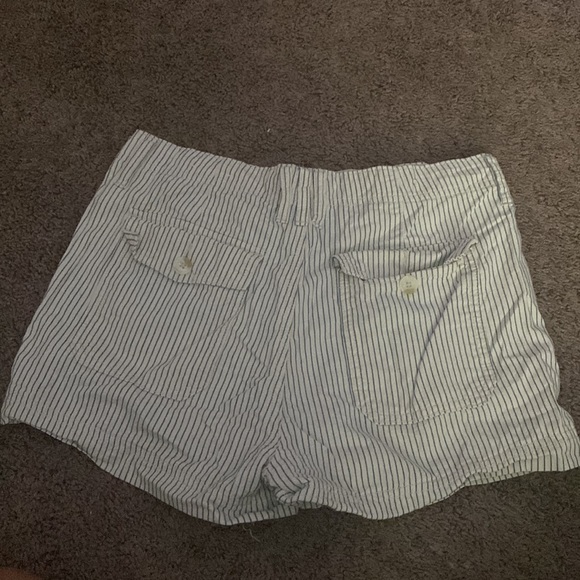 American eagle shorts size 6 - Picture 2 of 4